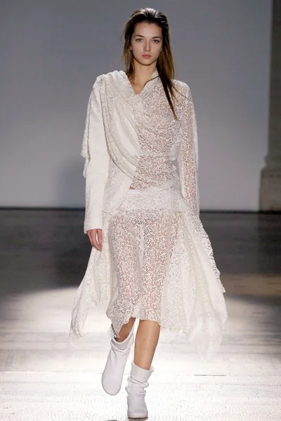 Look 3